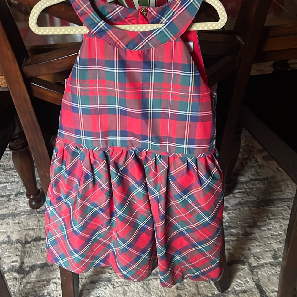 Vineyard Vines size 5